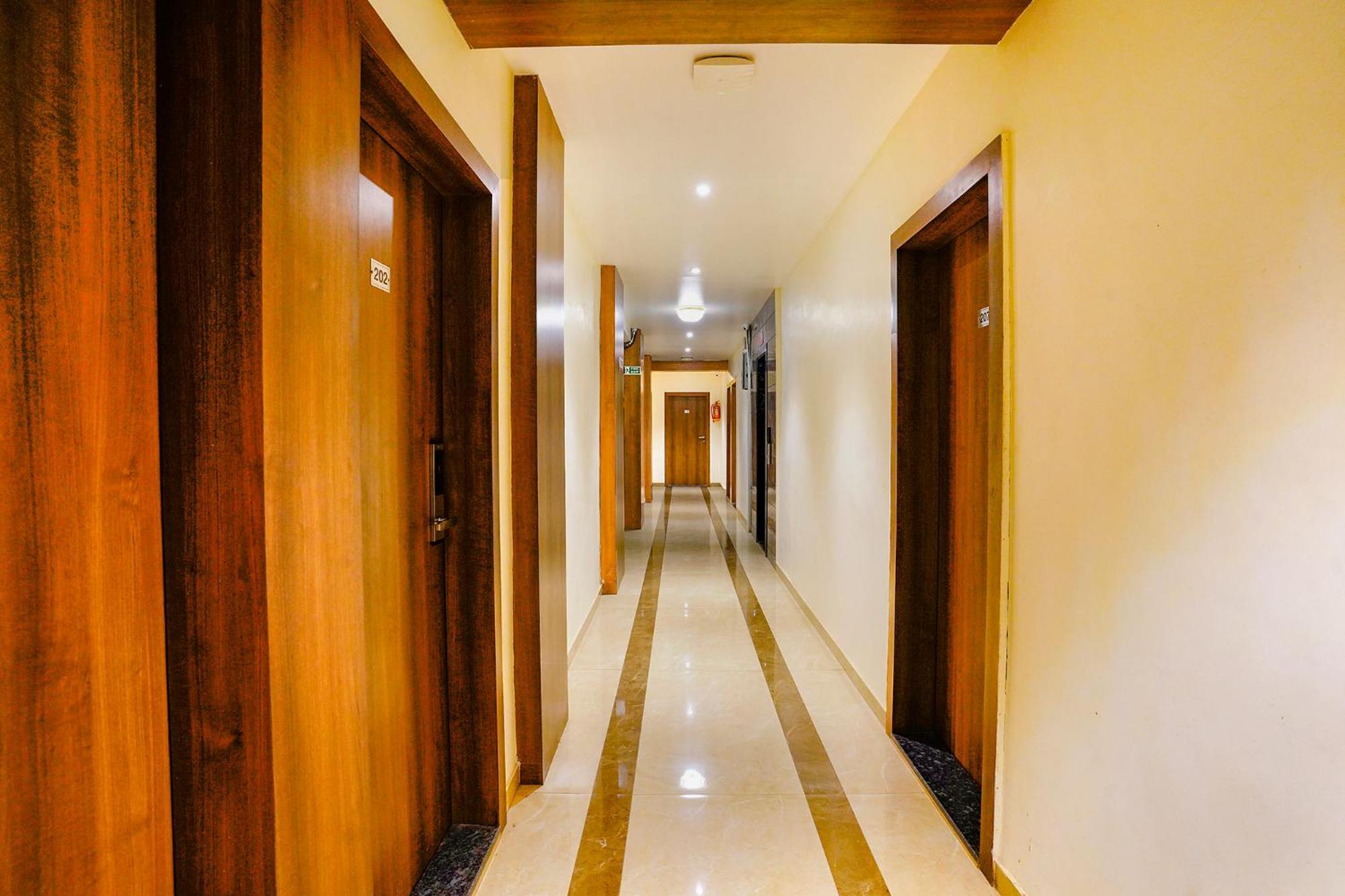 Fabhotel Prime Hangout - Narhe Yerandwane Екстер'єр фото
