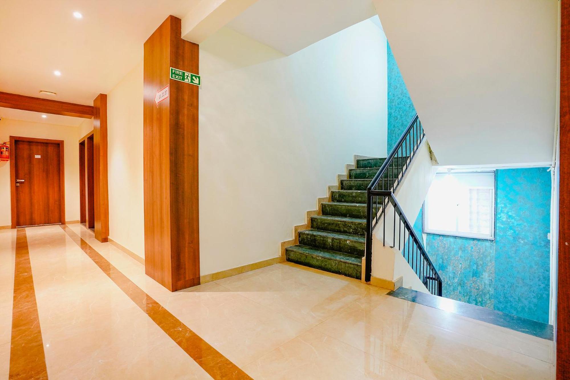 Fabhotel Prime Hangout - Narhe Yerandwane Екстер'єр фото